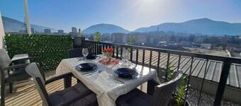 Cozy 1-bedroom apartment in brilliant Mostar with AC, WiFi