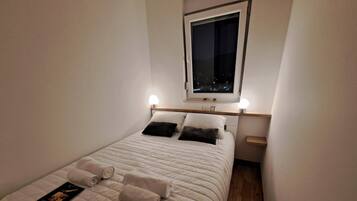 1 chambre, fer et planche Ă  repasser, Wi-Fi, draps fournis