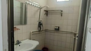 Bathroom - Dongxing Wanwei Jintan Xiangyue Hotel (Dongxing)
