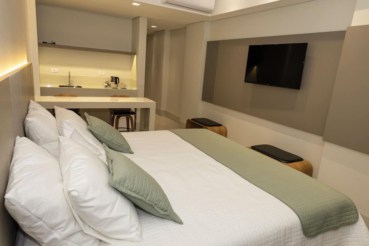 Comfort kamer, 1 slaapkamer, uitzicht op stad | Gratis wifi, beddengoed