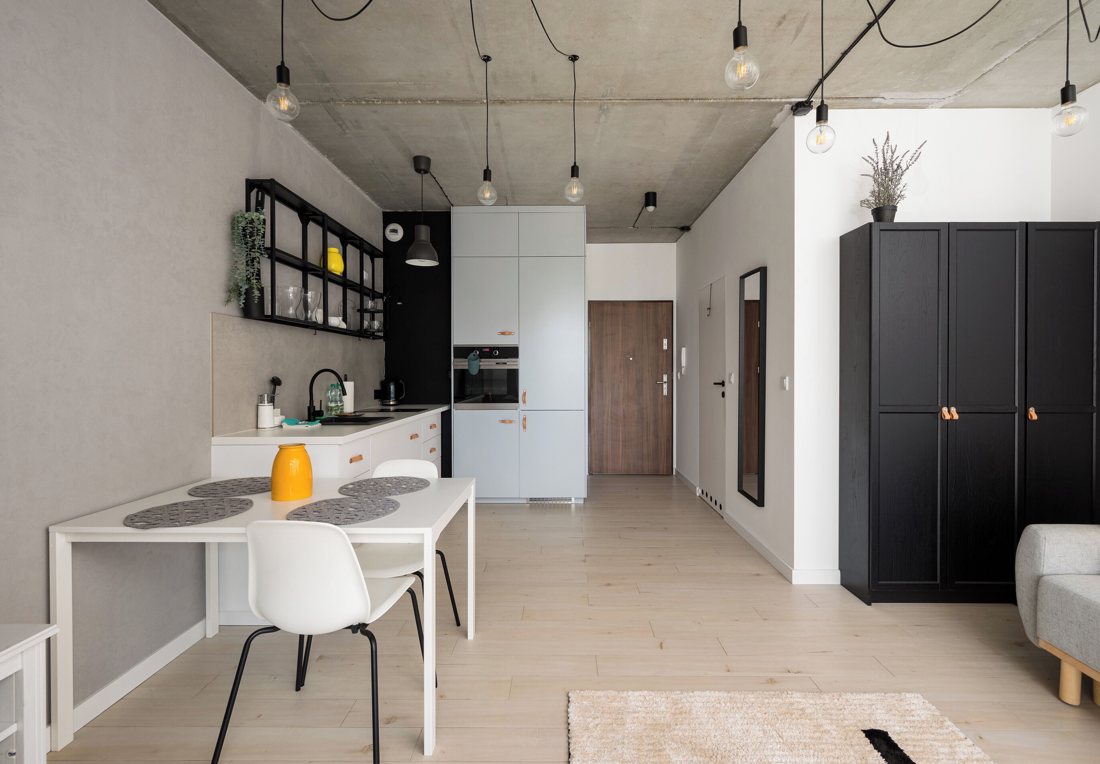 Kühlschrank, Ofen, Herdplatte, Geschirrspüler