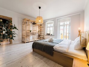 4 Schlafzimmer, Bügeleisen/Bügelbrett, WLAN, Bettwäsche