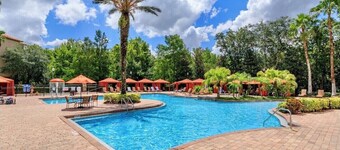 Newly Remodeled 3 bed / 2 bath near Disney