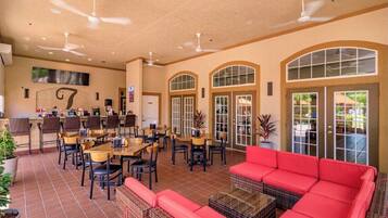 Bar (in der Unterkunft)