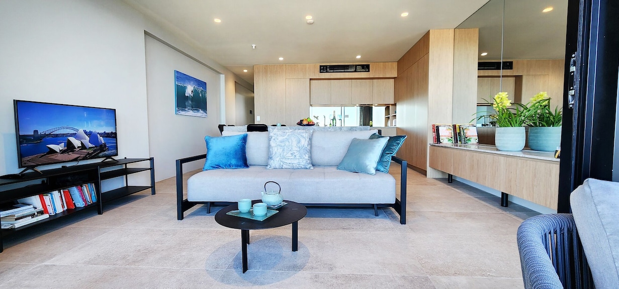 Coastal Luxury Overlooking Tamarama Beach - Views, Parking & Air Conditioning - Bondi Beach