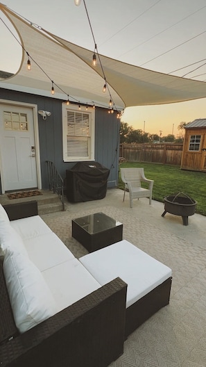 Terrace/patio - Cozy 2-bedroom house in brilliant Benton City near wineries & cafe's. (Benton City)