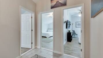 7 bedrooms, iron/ironing board, WiFi, bed sheets