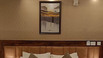 Classic Double Room | Soundproofing, iron/ironing board, free WiFi