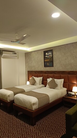 Classic Double Room | Soundproofing, iron/ironing board, free WiFi - Royal Ace Luxur Hotel (Bengaluru)