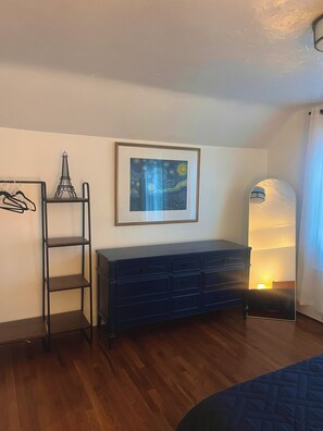 2 habitaciones, tabla de planchar con plancha y wifi gratis 