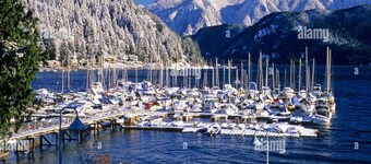 Winter coastal retreat - Deep Cove: 2-Bedroom w/ sauna & cold plunge 
