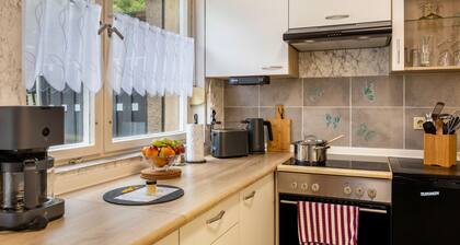 Apartamento 'Ferienwohnung Fleißige Biene' con vistas a la montaña, terraza privada y Wi-Fi