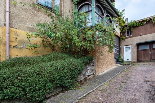 Apartment 'Fleißige Biene' with Mountain View, Private Terrace and Wi-Fi