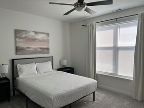 2 bedrooms, iron/ironing board, free WiFi, bed sheets