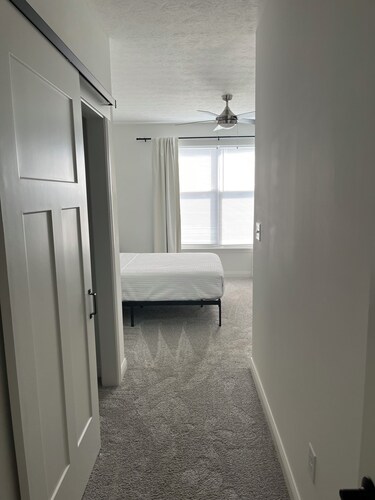 Modern Cozy 2-bdrm 2-bath Escape