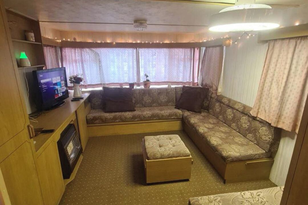 TV, fireplace, stereo