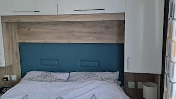 2 slaapkamers, een strijkplank/strijkijzer, wifi, beddengoed