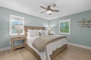 3 bedrooms, free WiFi, bed sheets - Professionally designed home NEW! (Sanibel)