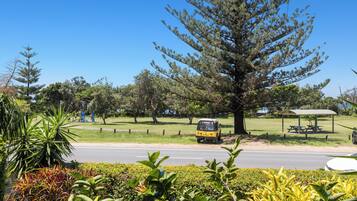 Superior Apartment, Beachside | Balcony