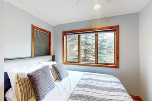 3 多间卧室、上网接入、床单