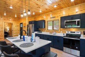 Fridge, microwave, oven, stovetop - Poolin` In The Smokies - Indoor Pool Cabin (Sevierville)