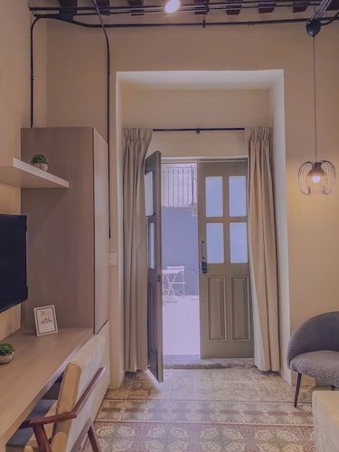 Cozy 1-bedroom suite in amazing Puebla with King size bed, WiFi and bathtub