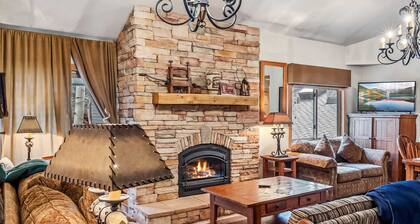 2BR Keystone Condo, Near Ski Lifts & Trails