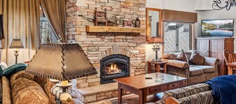 2BR Keystone Condo, Near Ski Lifts & Trails