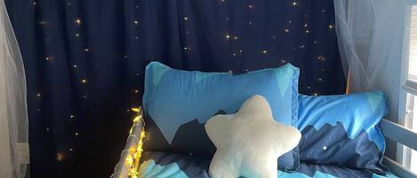 3 chambres, bureau, Wi-Fi, draps fournis