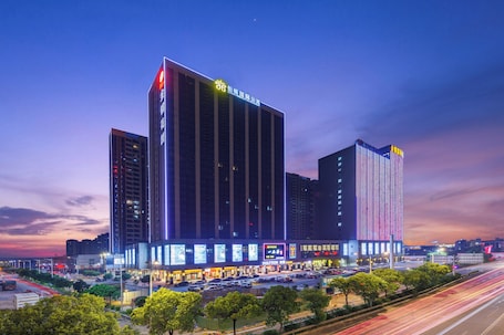 Exterior. Pollton Apartment Foshan