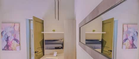 1 Schlafzimmer, Schreibtisch, WLAN, Bettwäsche