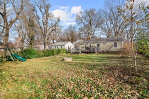 Exterior - Overland Park Retreat (Overland Park)