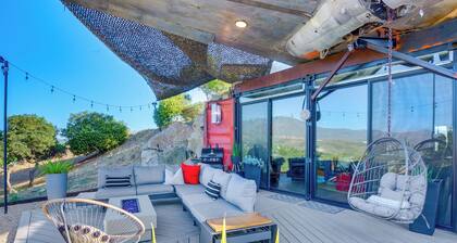 Fallbrook Airplane Home w/ Fire Pit & Mtn Views!