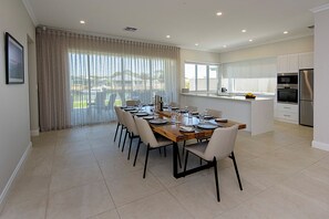Dining - A Waterside Paradise (Geographe)