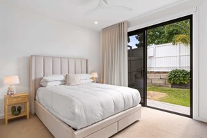 4 habitaciones, escritorio, tabla de planchar con plancha y wifi 