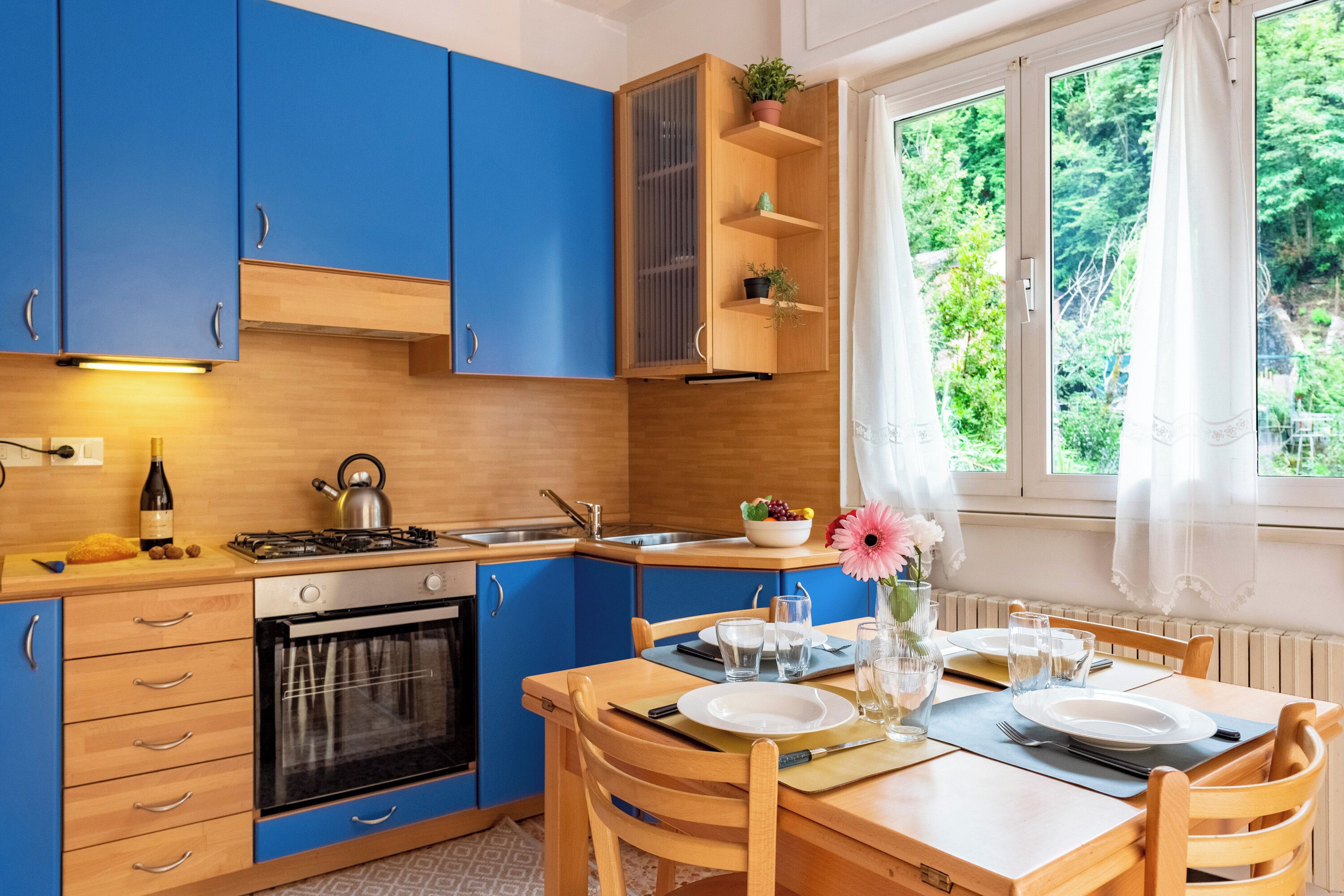Departamento estándar, varias habitaciones (Beautiful Flat in Rapallo) | Cocina privada | Refrigerador, microondas, horno y parrilla de estufa 