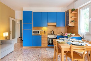 Fridge, microwave, oven, stovetop - Beautiful Flat in Rapallo (Rapallo)