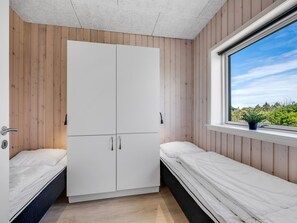 5 bedrooms, internet