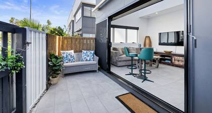 1 Bedroom Modern Townhouse in Casuarina