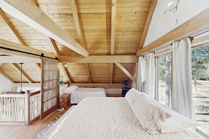 2 habitaciones, cuna de viaje, internet y ropa de cama