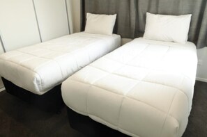 3 habitaciones, tabla de planchar con plancha y wifi gratis