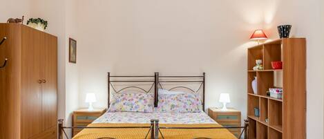 1 室のベッドルーム、アイロン / アイロン台、WiFi、ベッドシーツ