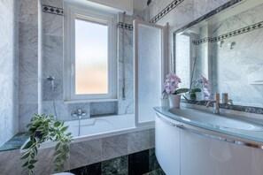 Hair dryer, bidet, towels