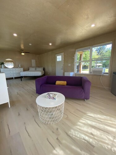 River's Edge Retreat - Shale Glamping Cabin