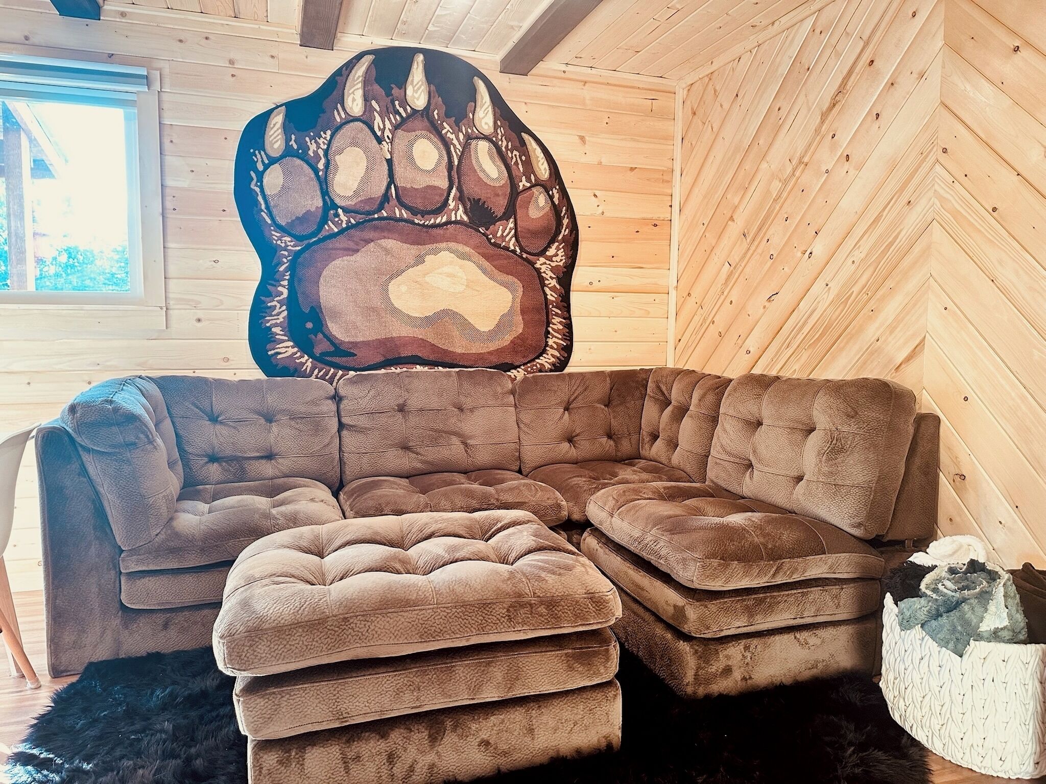 Cozy Big Lake Cabin + Private Spa House, Hot Tub & Sauna - Alaska