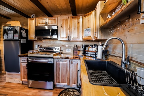 Cozy Big Lake Cabin Retreat with Washer & Dryer and Private Hot Tub & Sauna