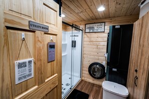Shower, hair dryer, bidet, towels - Cozy Big Lake Cabin Retreat with Washer & Dryer and Private Hot Tub & Sauna (Wasilla)