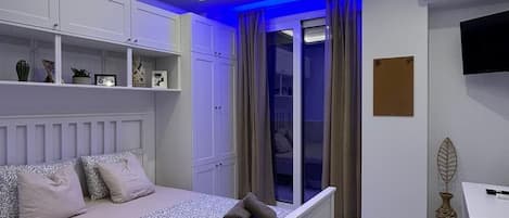 1 dormitorio, tabla de planchar con plancha, cuna de viaje y wifi gratis