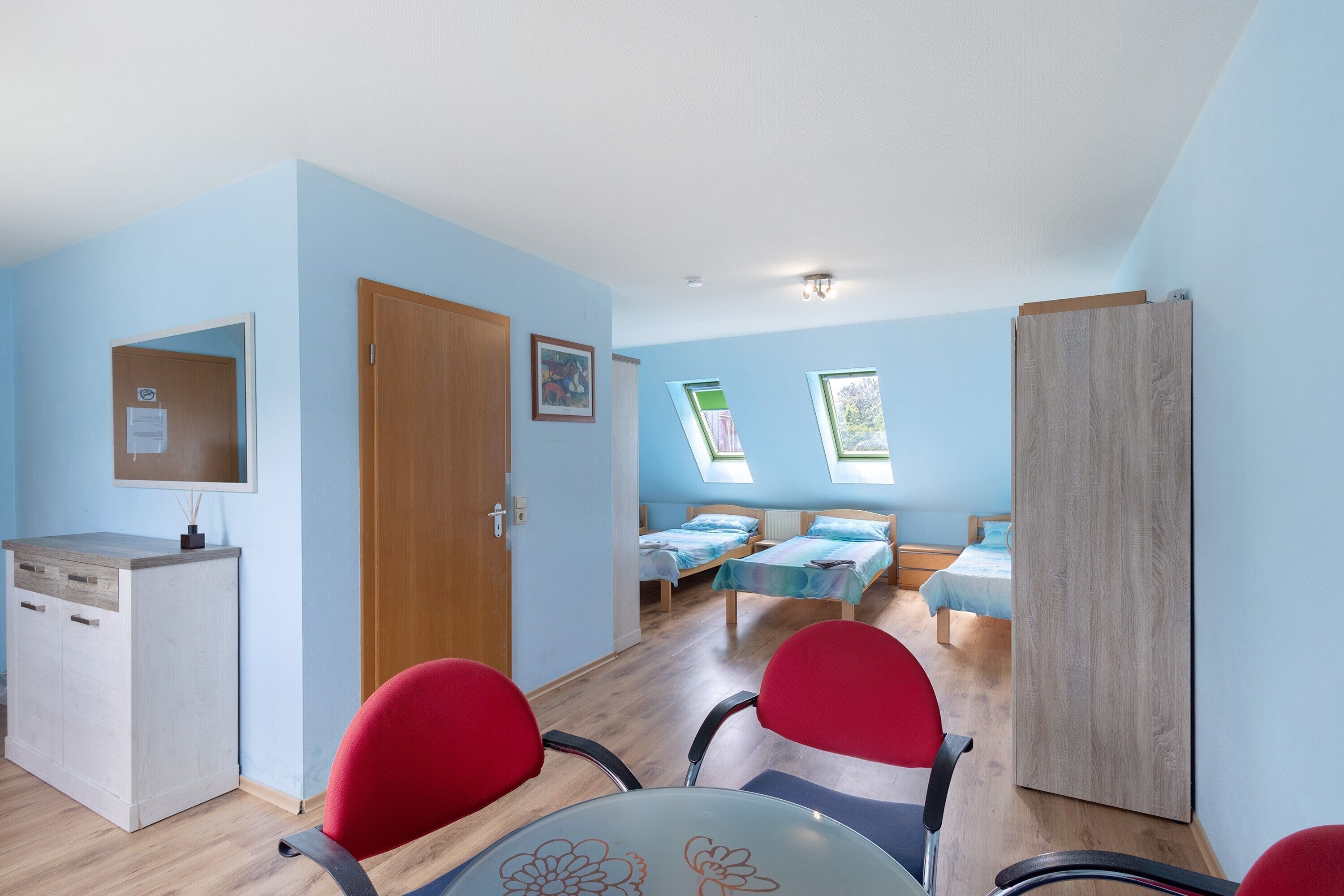 Iron/ironing board, free WiFi, bed sheets