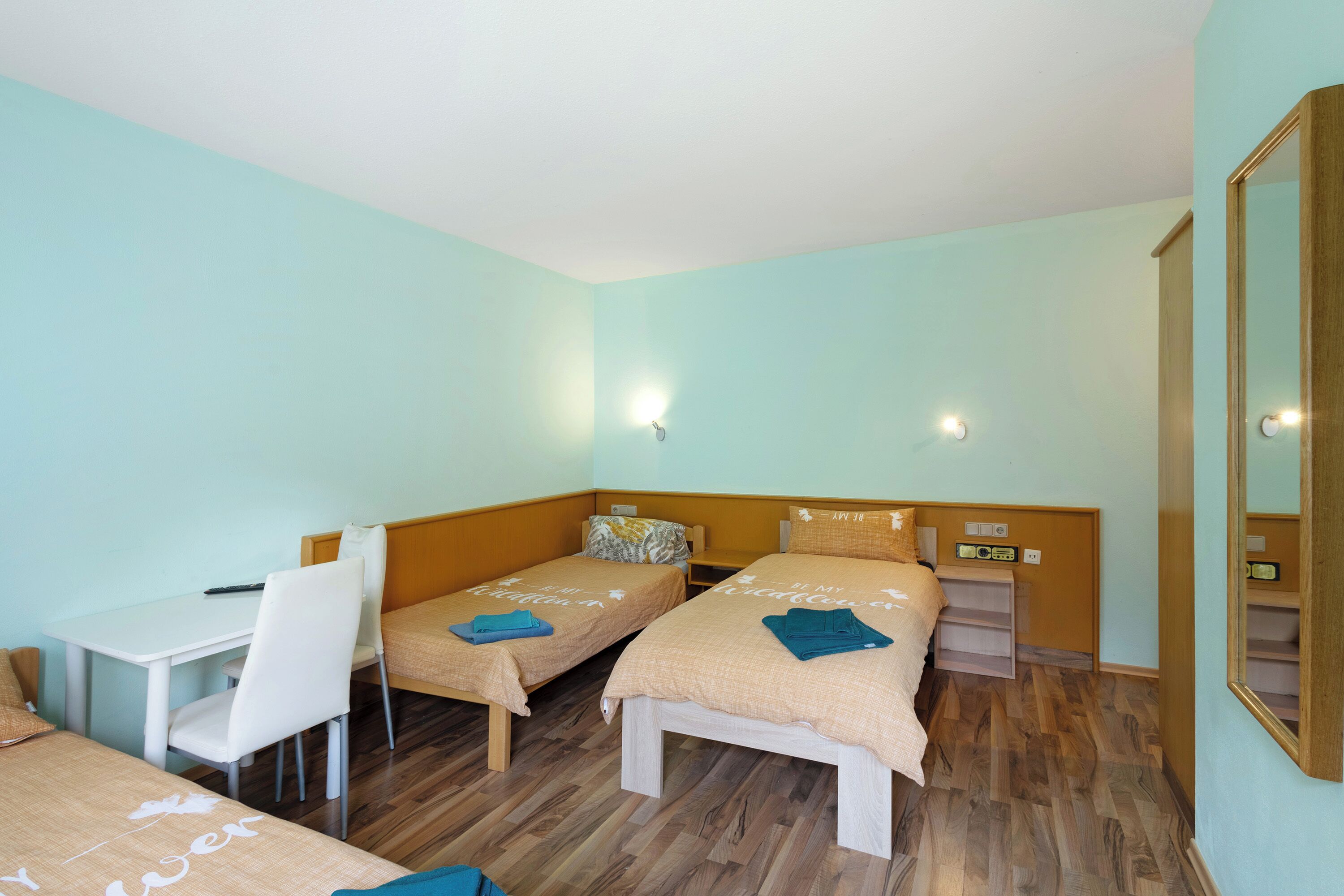 1 slaapkamer, een strijkplank/strijkijzer, gratis wifi, beddengoed